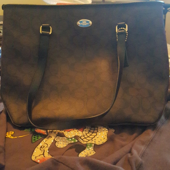 Classic Coach Purse - Picture 1 of 6